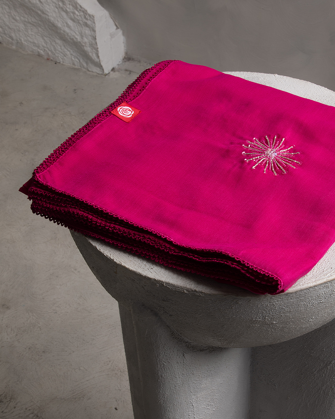 DK6-66 شيلة بيت منثرات عريضة - قطن ويل