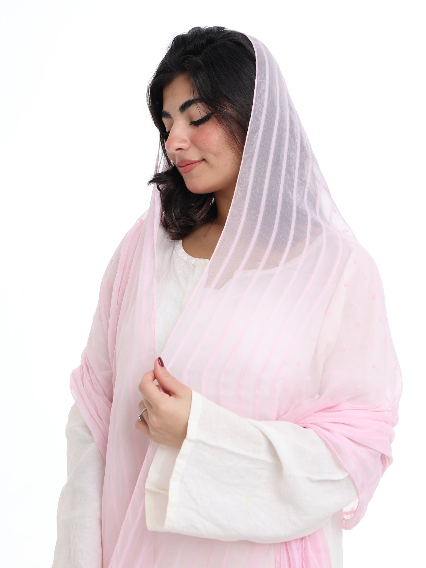 LN01_02 شيله مطرزة وردية عريضة