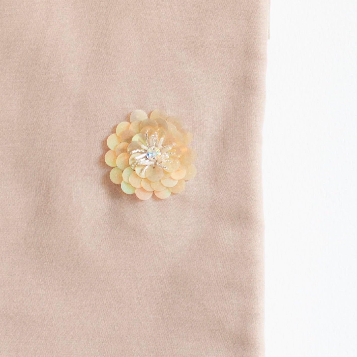 DK4-03 Scattered Beads Home Hijab — Earth