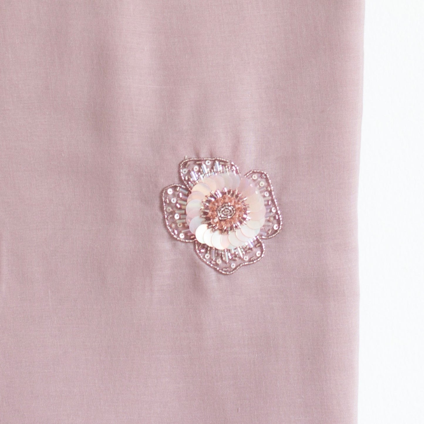 DK4-09 Scattered Beads Home Hijab — Mauve