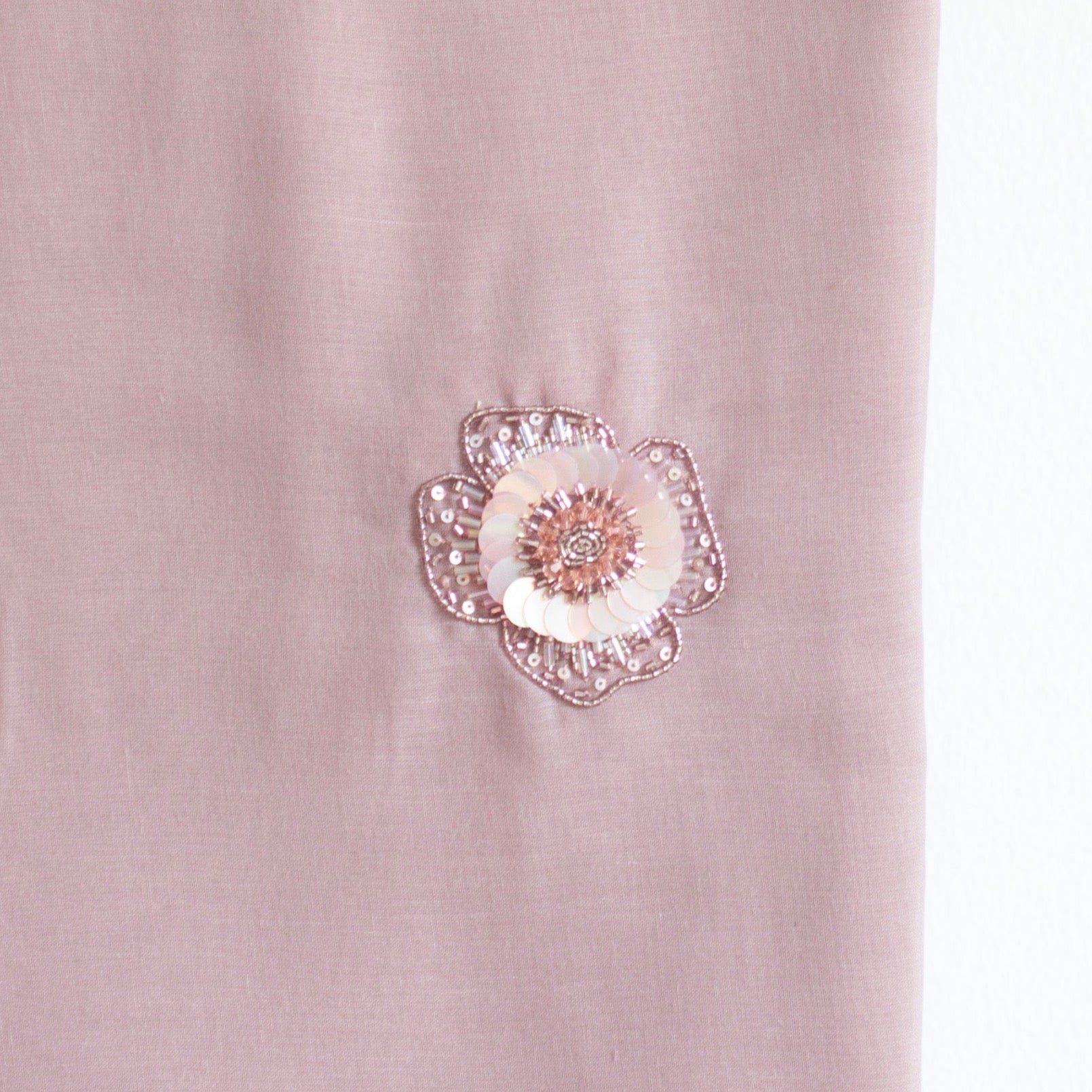 DK4-09 Scattered Beads Home Hijab — Mauve