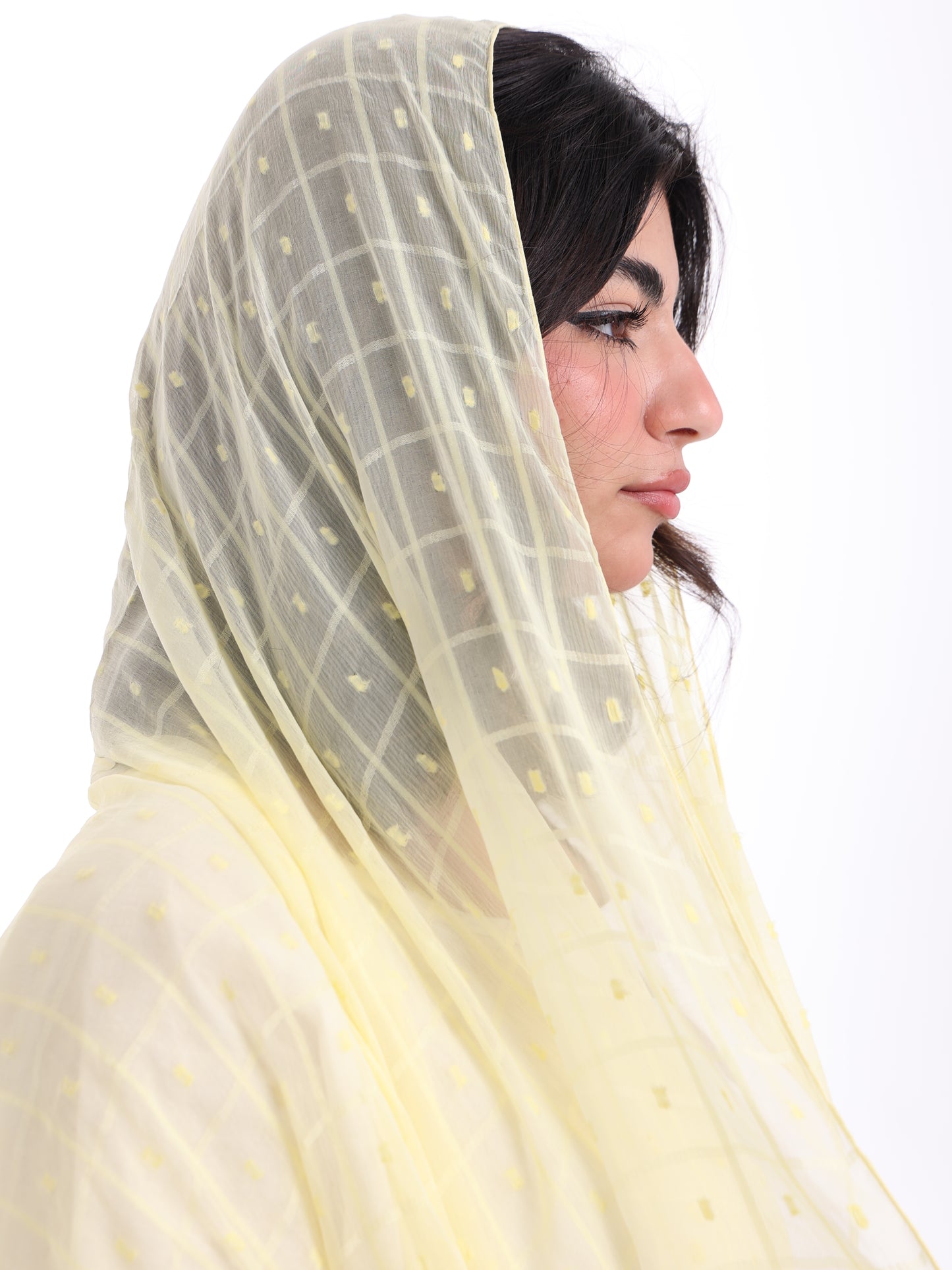 GR01_04 شيله مطرزة صفراء عريضة