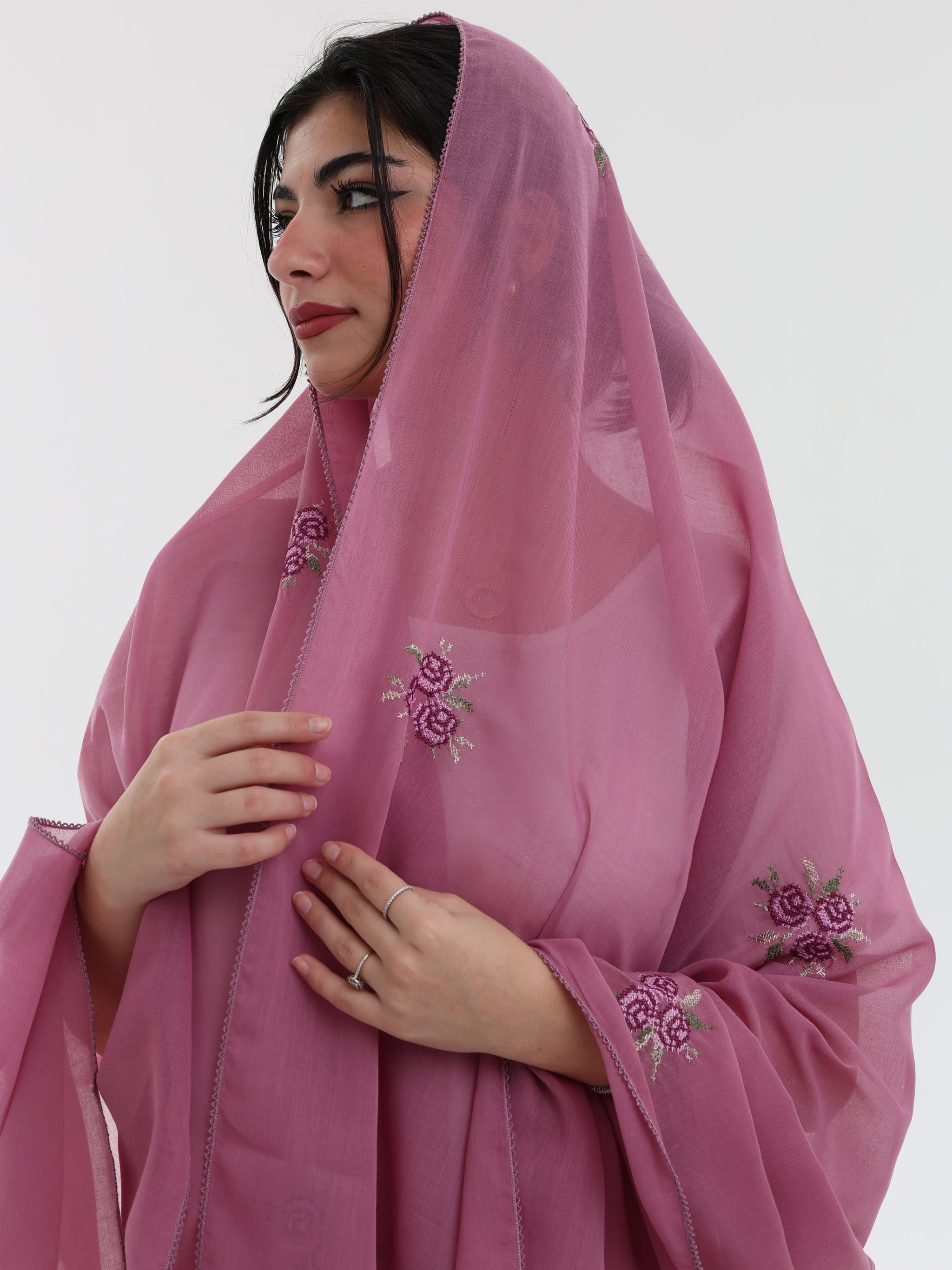 RM1-06 شيلة بيت عريضة جوري روز منثرات