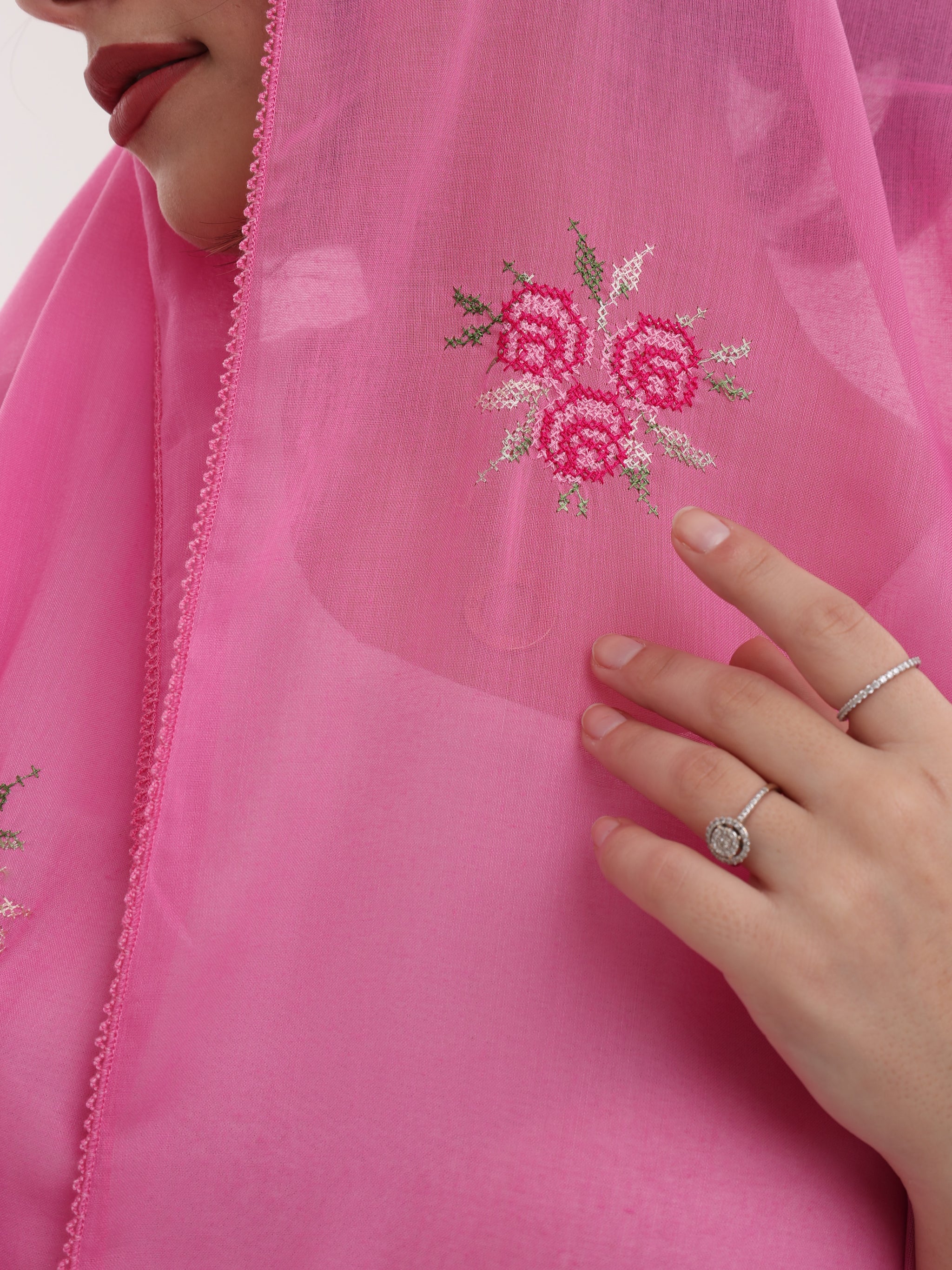 RM1-07 شيلة بيت عريضة جوري روز منثرات