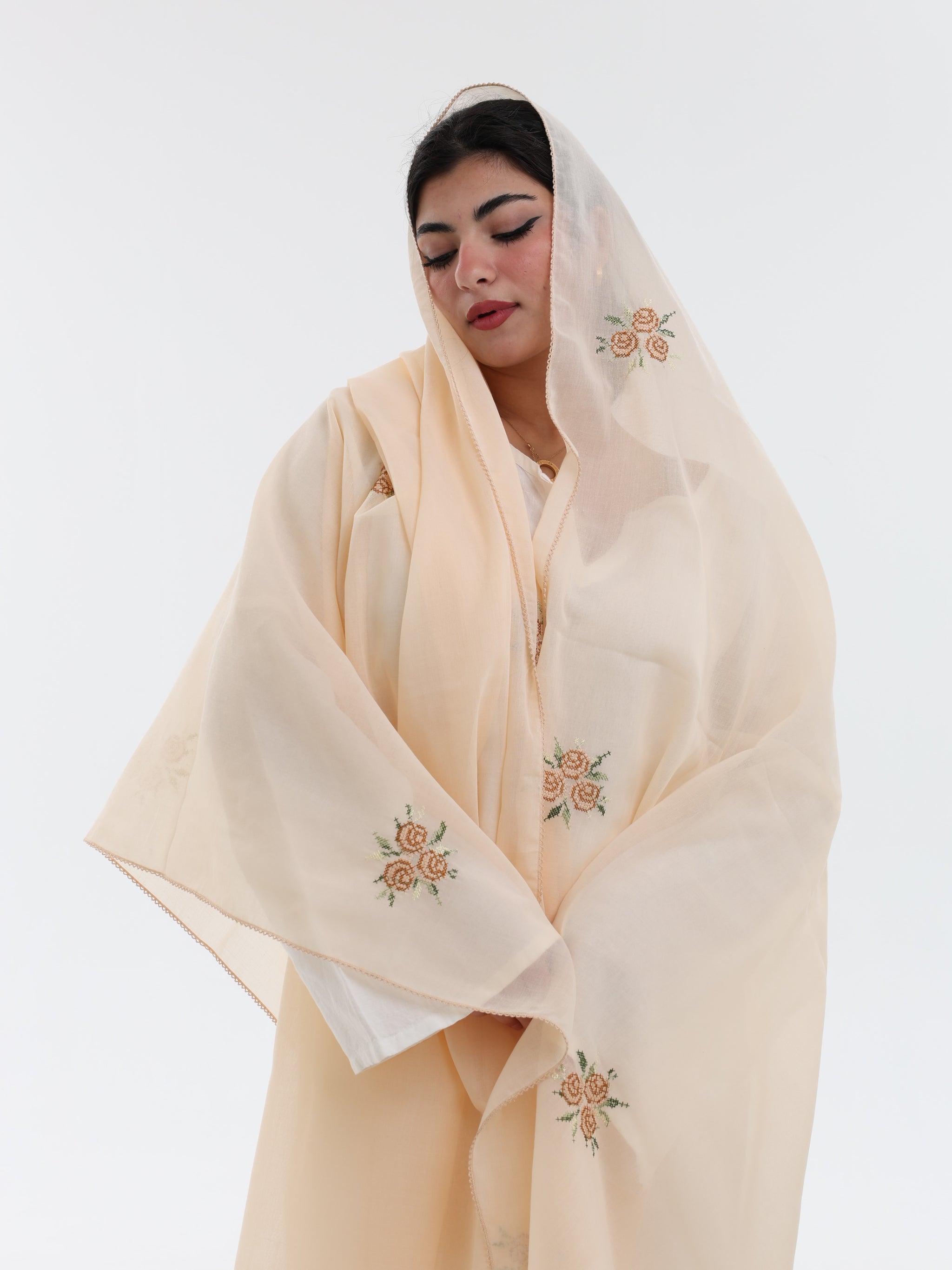 RM1-13 شيلة بيت عريضة جوري روز منثرات