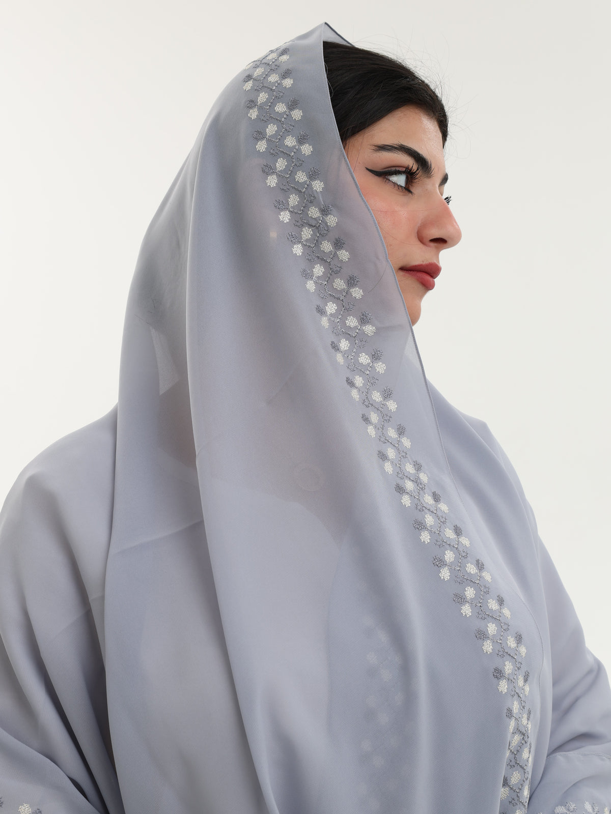UQ1-04 شيل بيت عريضة مطرزة | شيلة جوري مطرزة - شيلة – Shailah.ae شيلة