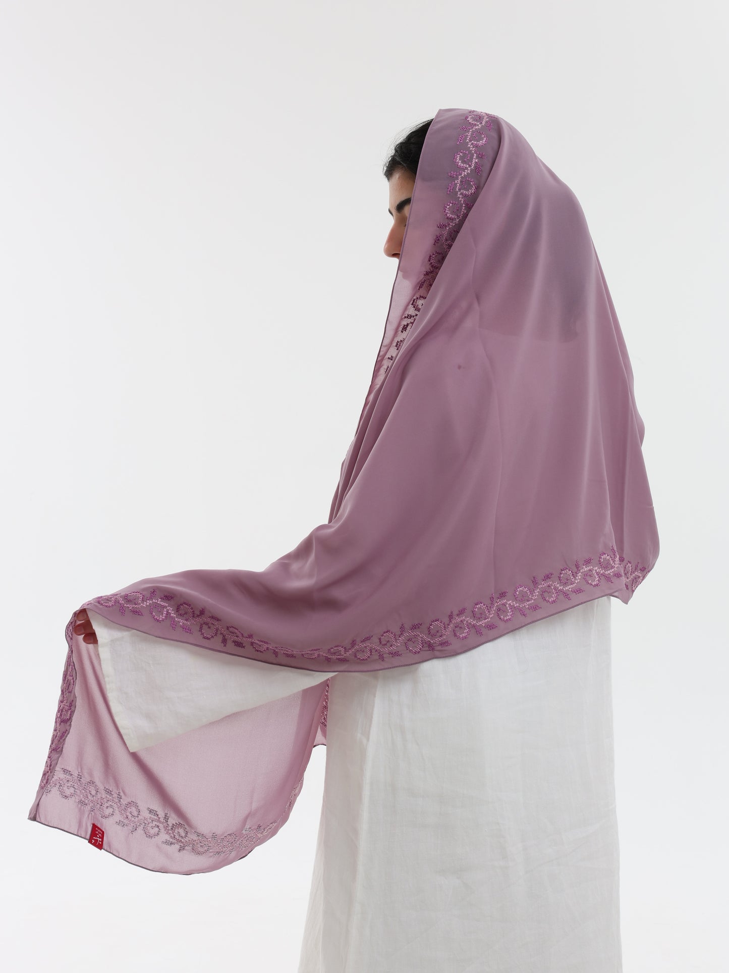 DL1-02 شيل بيت عريضة مطرزة