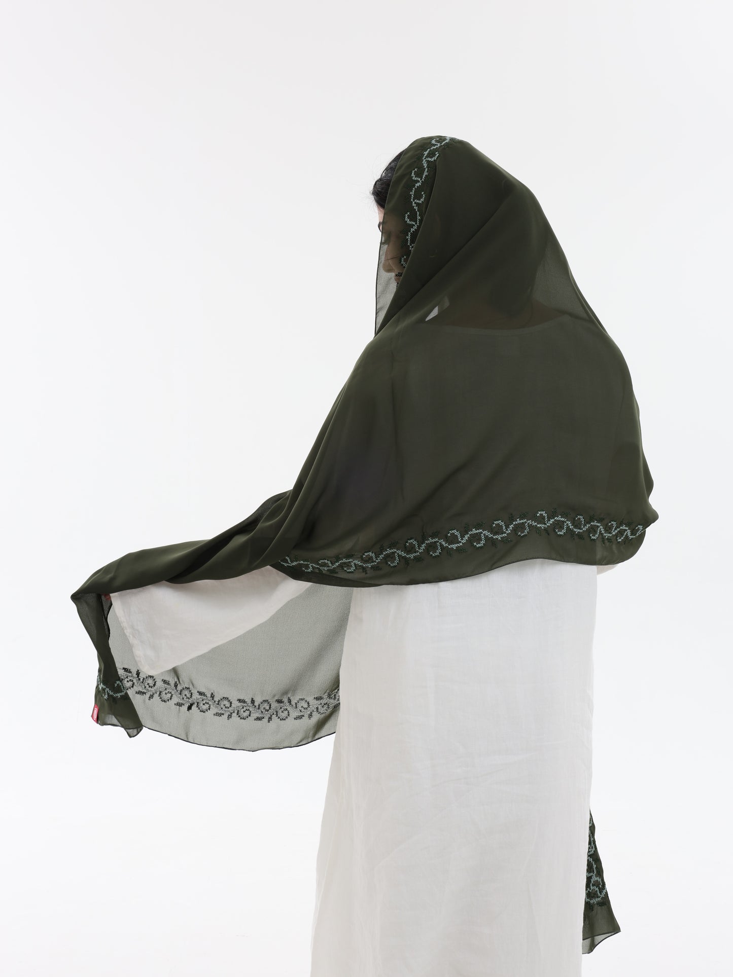 DL1-08 شيل بيت عريضة مطرزة