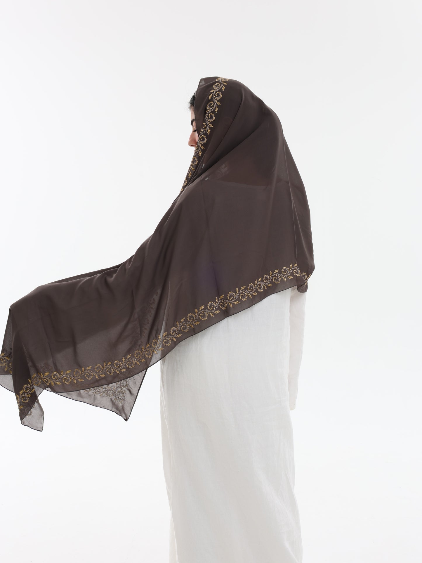 DL1-09 شيل بيت عريضة مطرزة