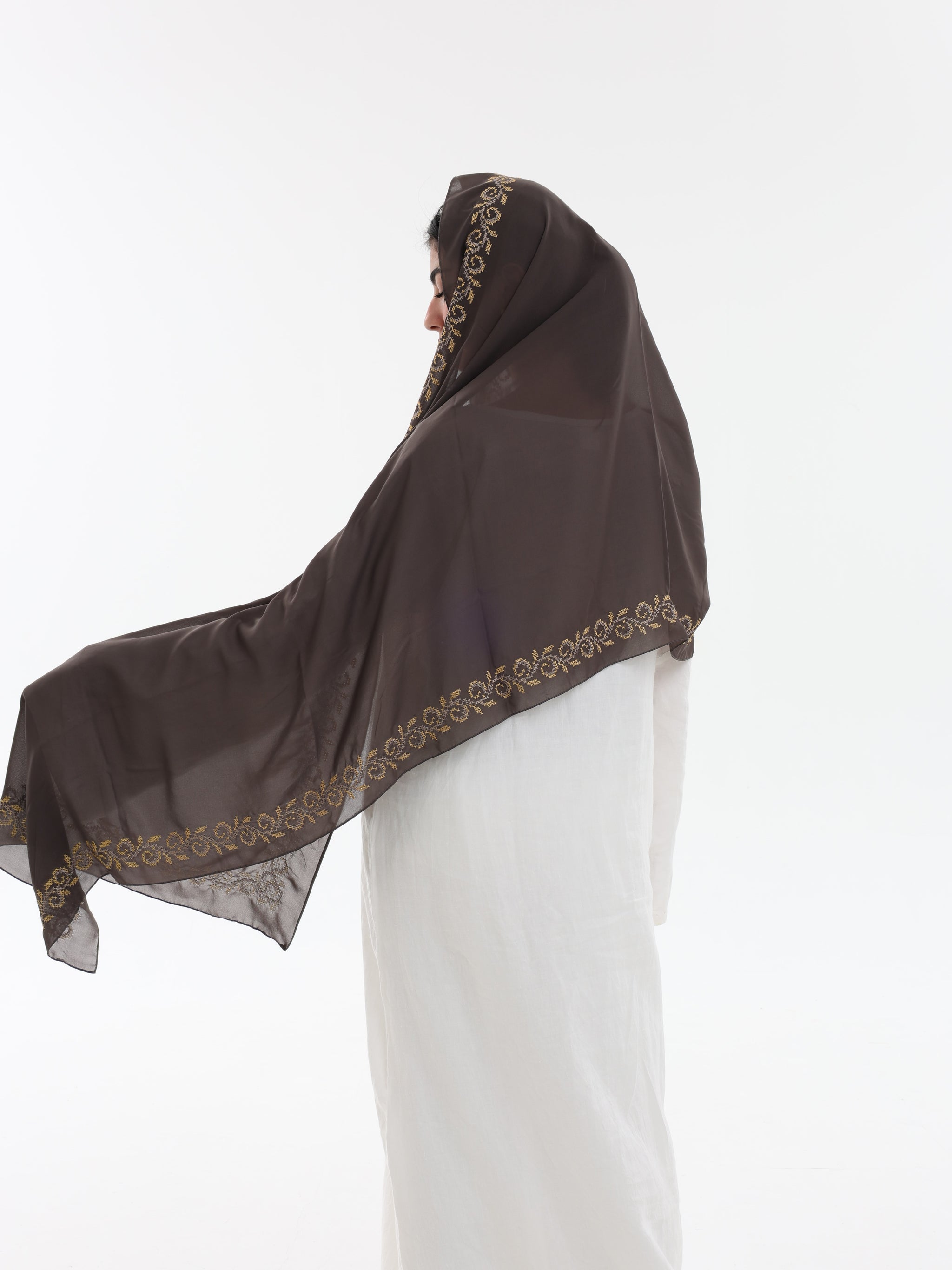 DL1-09 شيل بيت عريضة مطرزة