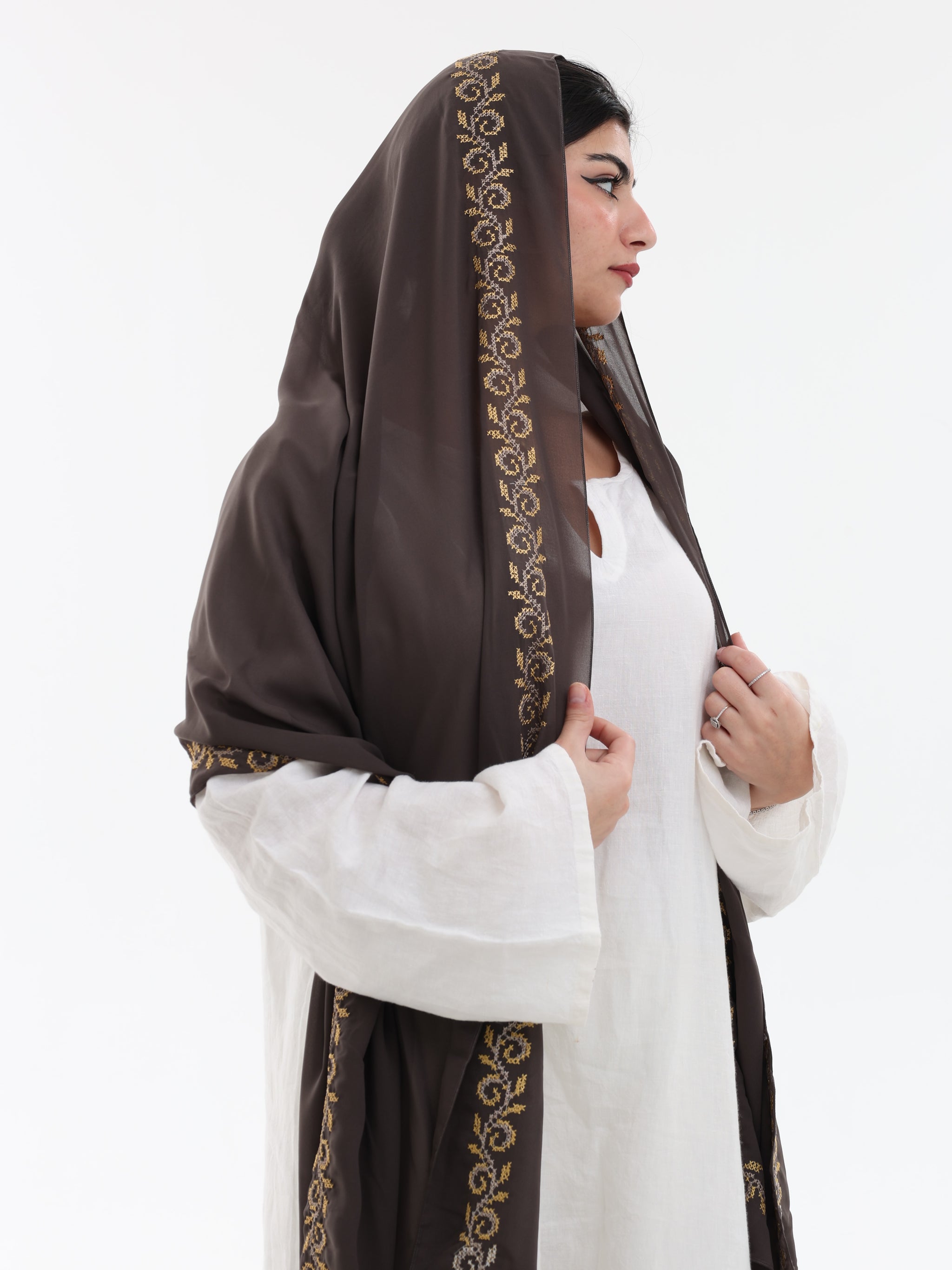 DL1-09 شيل بيت عريضة مطرزة