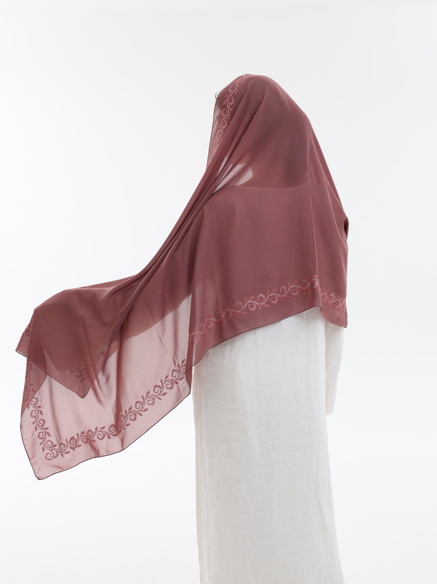 DL1-10 شيل بيت عريضة مطرزة