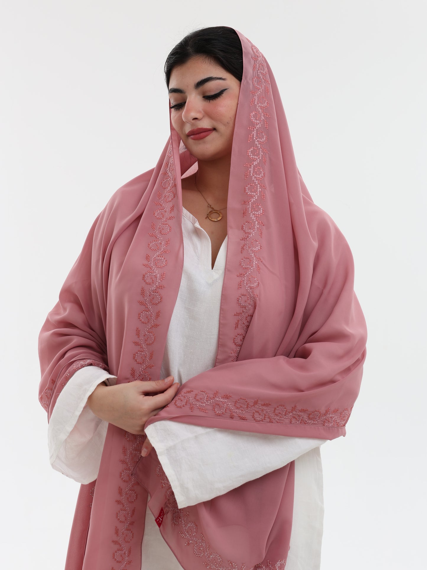 DL1-11 شيل بيت عريضة مطرزة