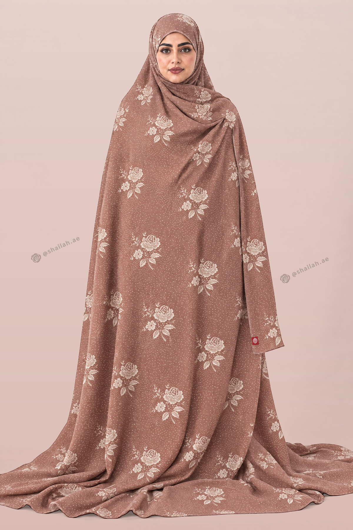 AI-MODEL-RENDER SL-278 — صورة توضيحية للشكل عند اللبس