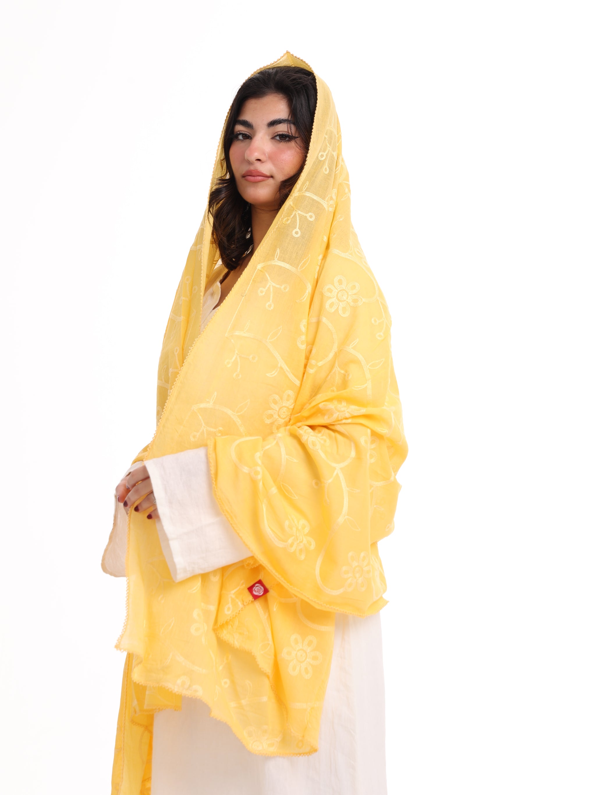 TR1_08 شيله مطرزة صفراء عريضة