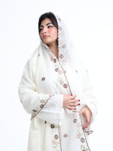 BD3-05  شيله مطرزة اوف وايت عريضة