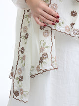 BD3-05  شيله مطرزة اوف وايت عريضة