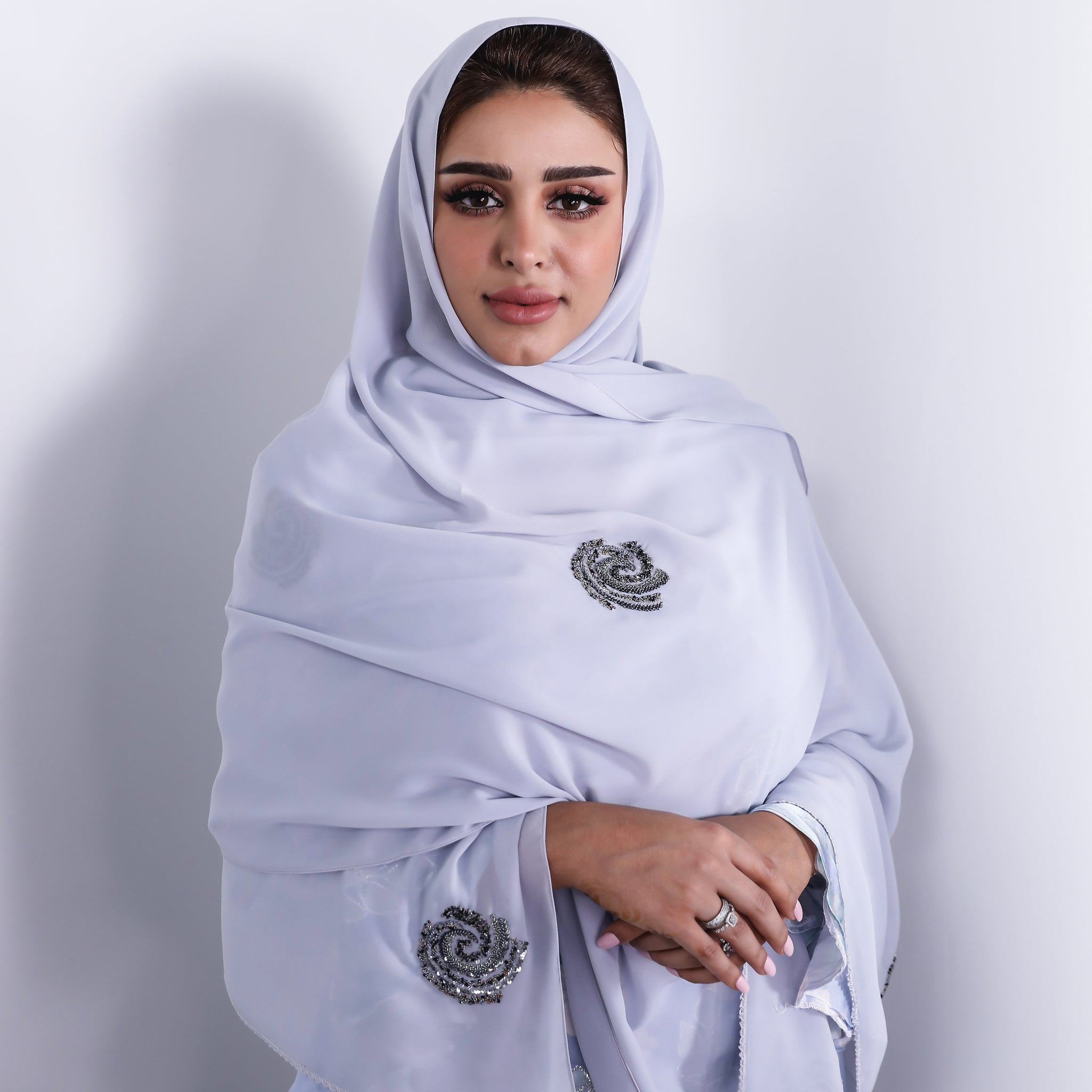 SHQ-03 شيلة حور