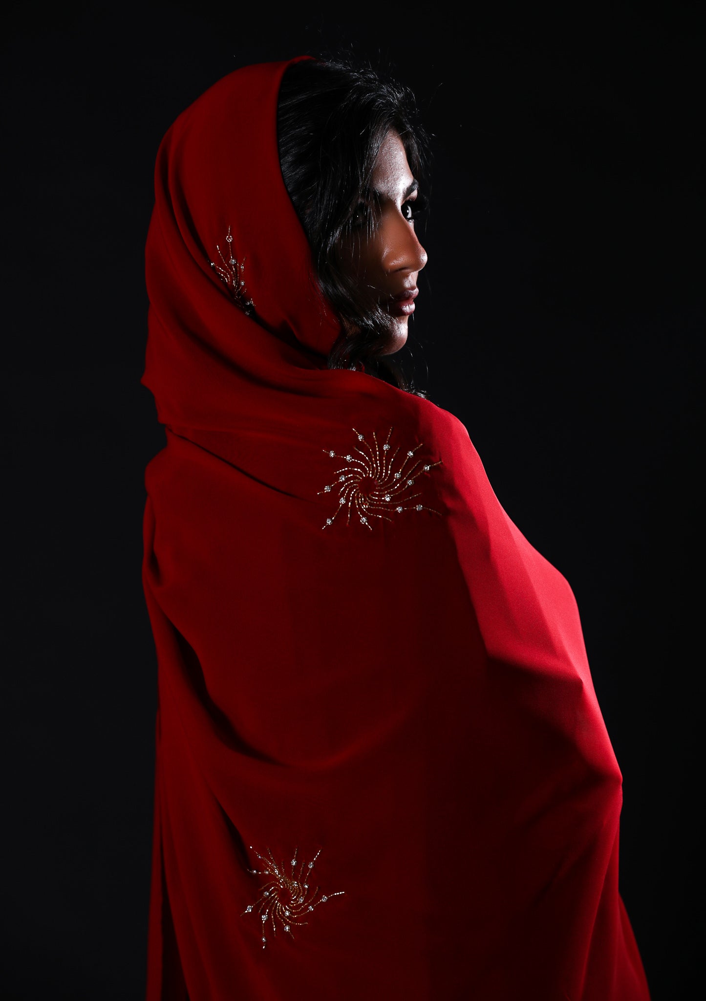 SQ-01 شيلة شروق حمراء منثرات