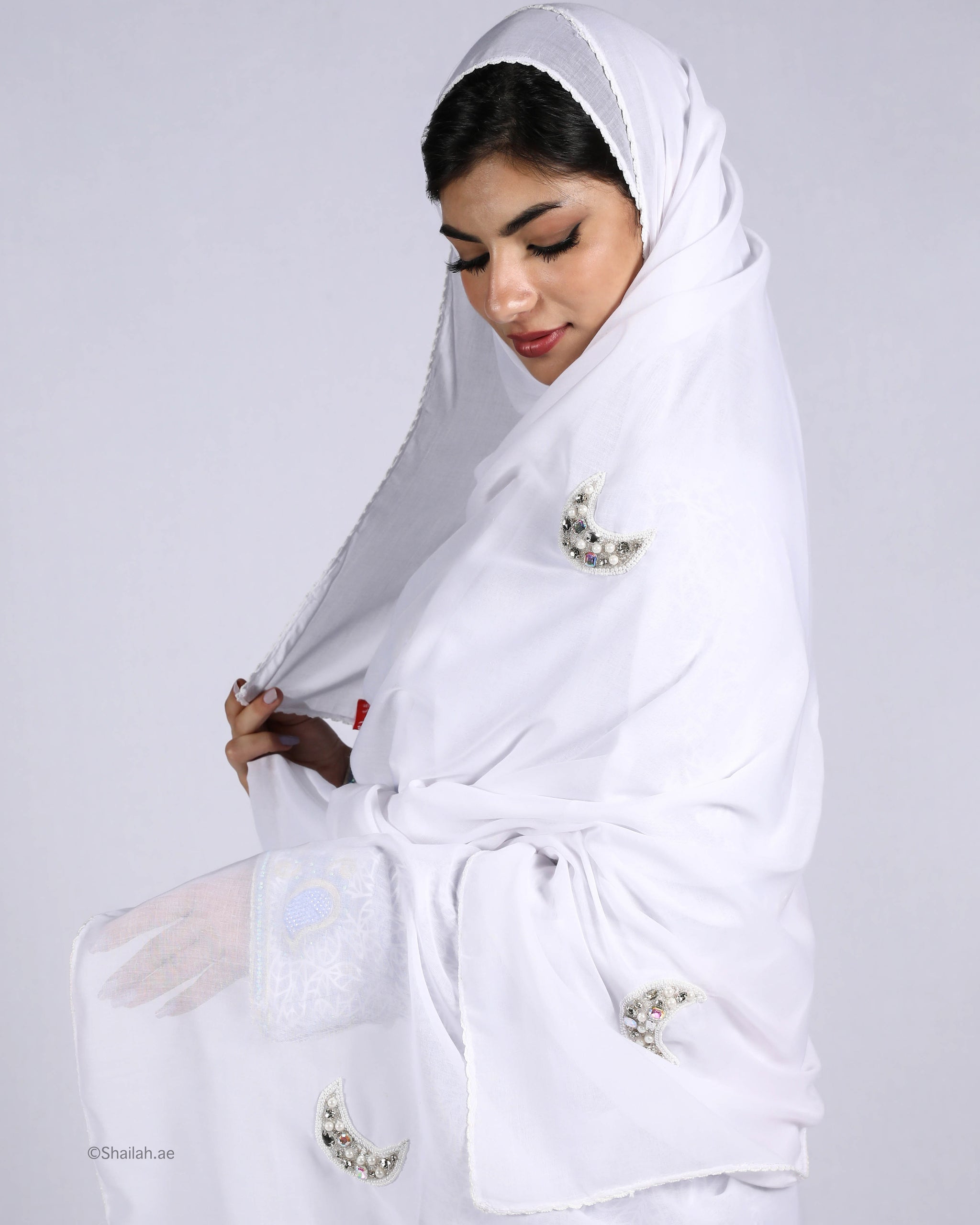DK2-12 Scattered Beads Home Hijab — White