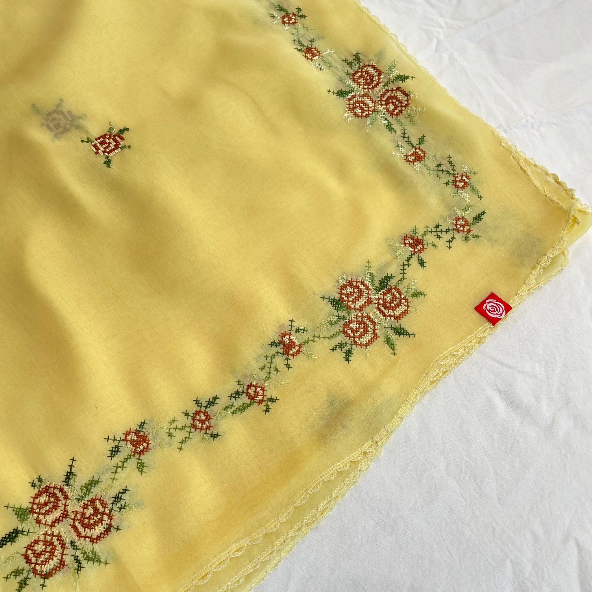 RZ5-07 Jouri Rose Embroidered Home Hijab — Light Yellow
