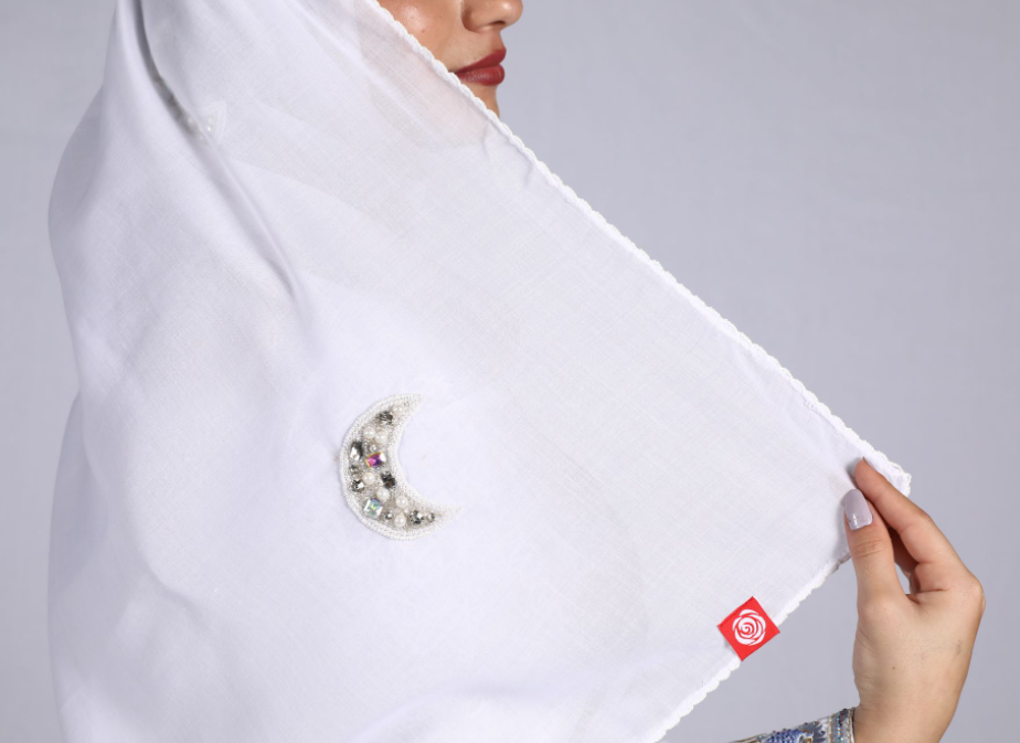 DK2-12 Scattered Beads Home Hijab — White