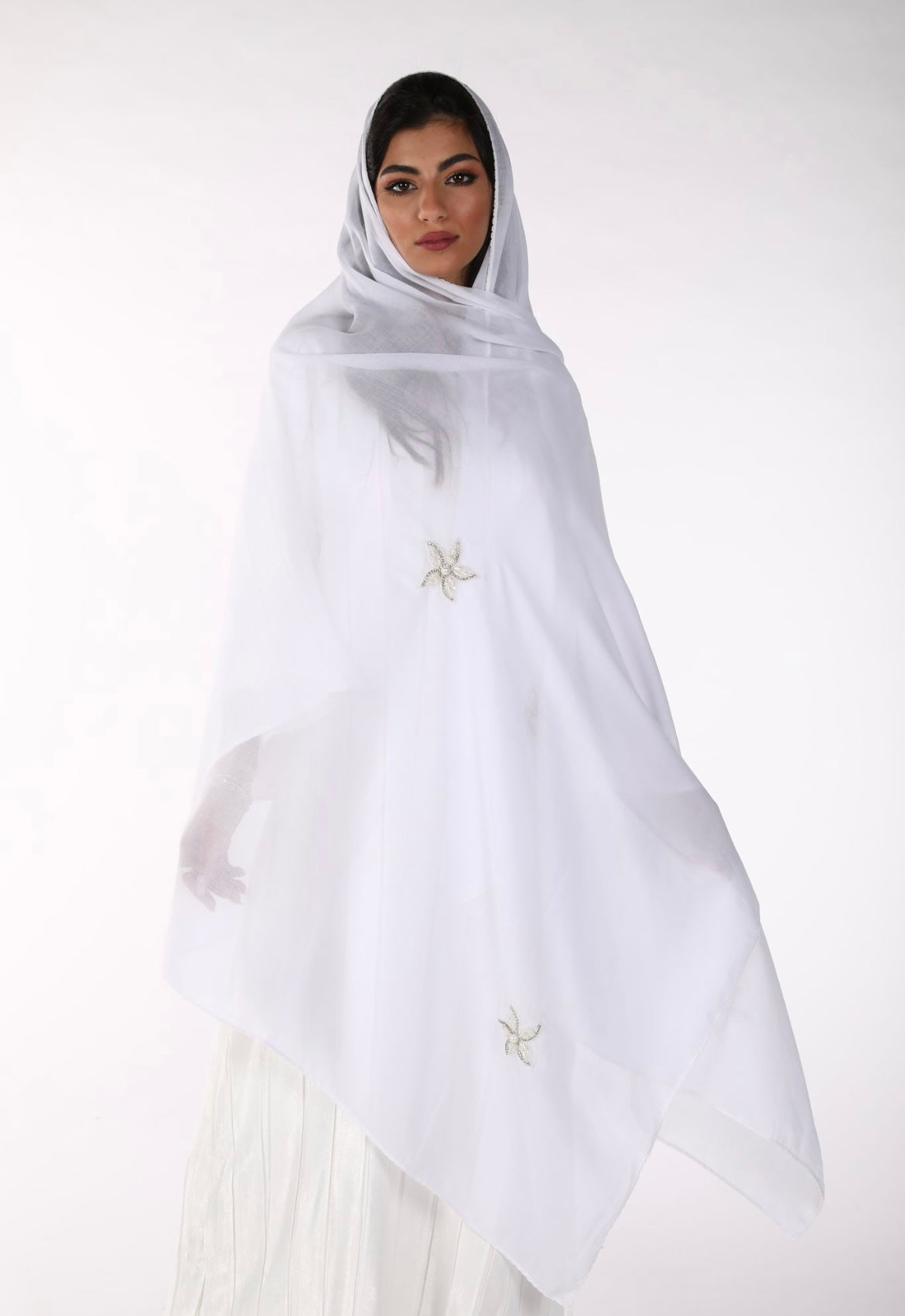 DK1-144 Scattered Beads Home Hijab — White